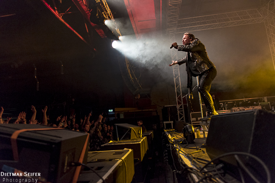 Steel Panther & Fozzy Live